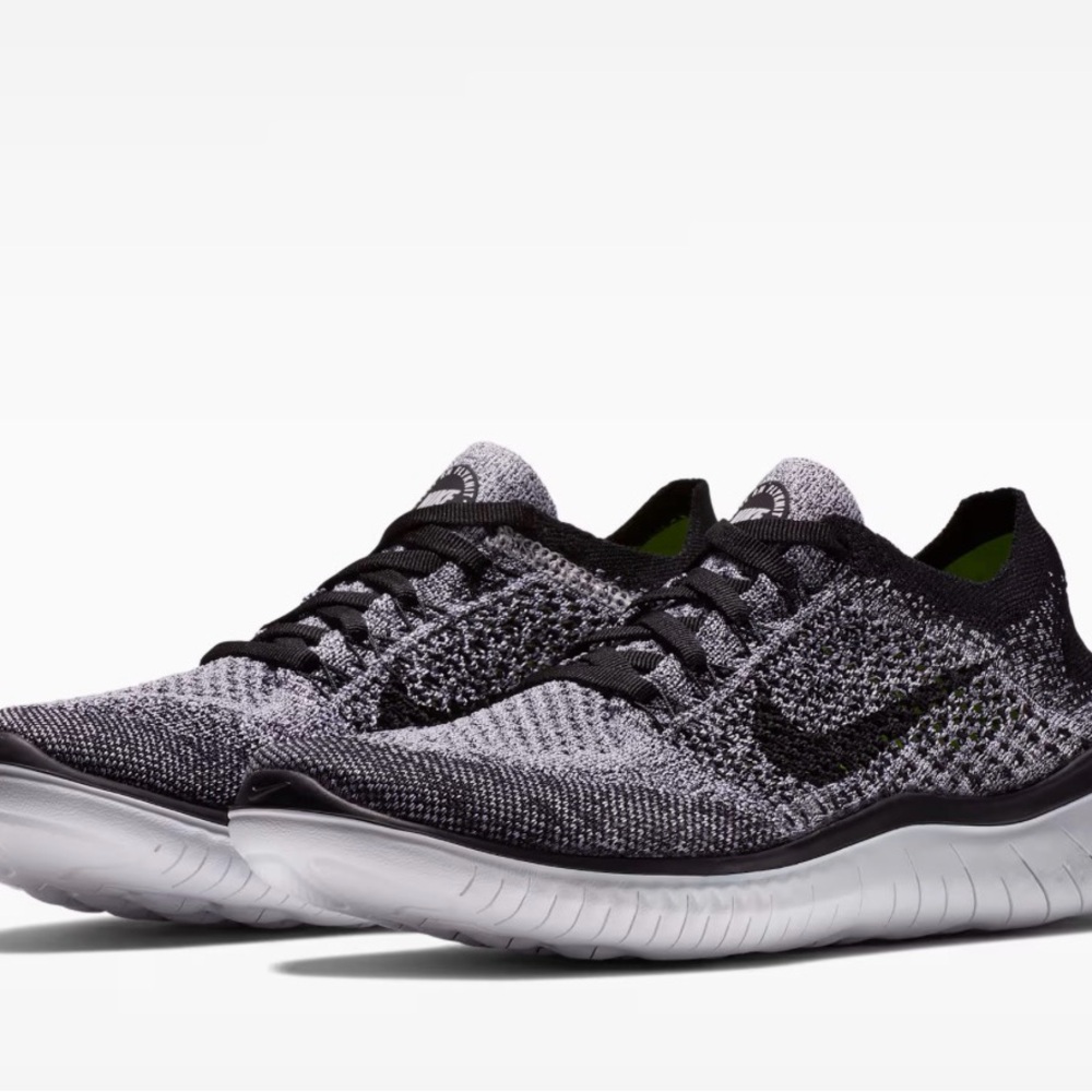 Women’s Nike Run free Black and Gray Knit Sneakers